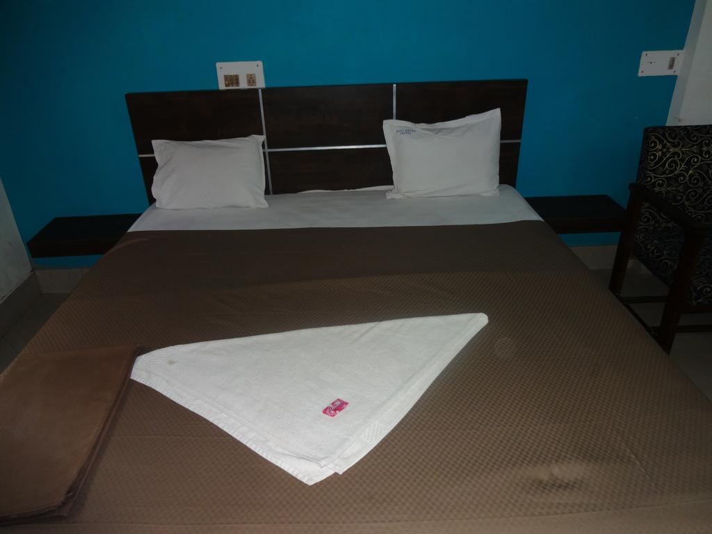 Ajatsatru Hotel Gaya Room photo