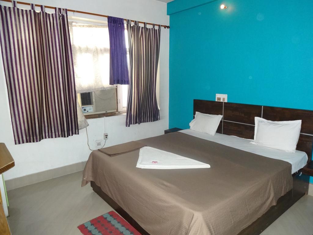 Ajatsatru Hotel Gaya Room photo